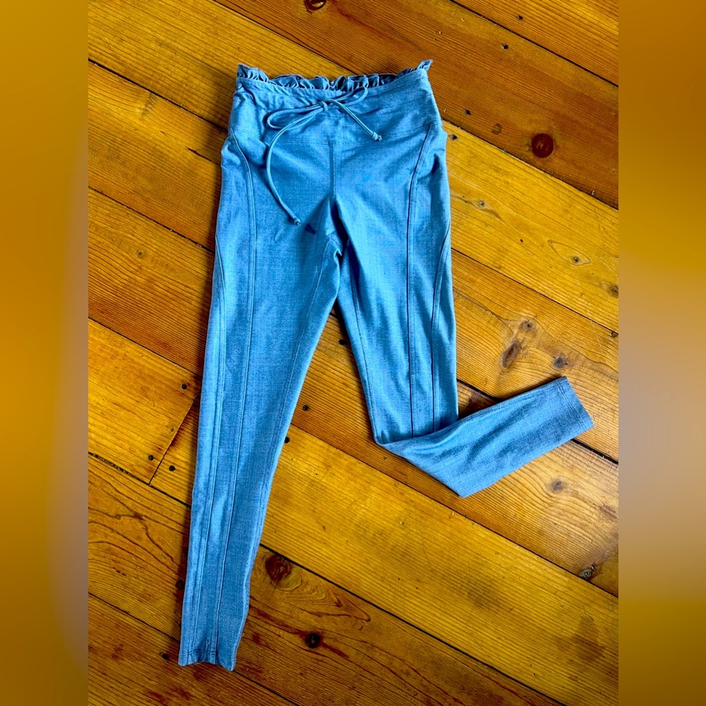 Year of Ours Denim Ruffle Yoga Pants Leggings XS
